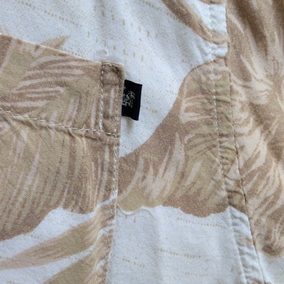 Men's Button-Up Casual Shirt - Picture 5 of 6